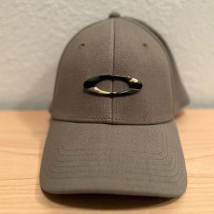 Oakley L/XL Camo Flex Fit Hat